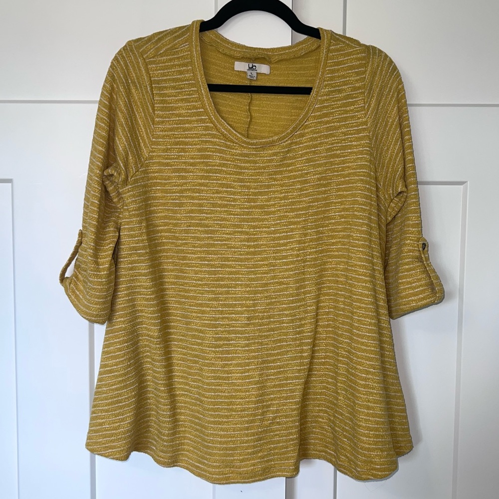 Mustard Flowy Quarter Sleeve scoops Neck Sweater Top